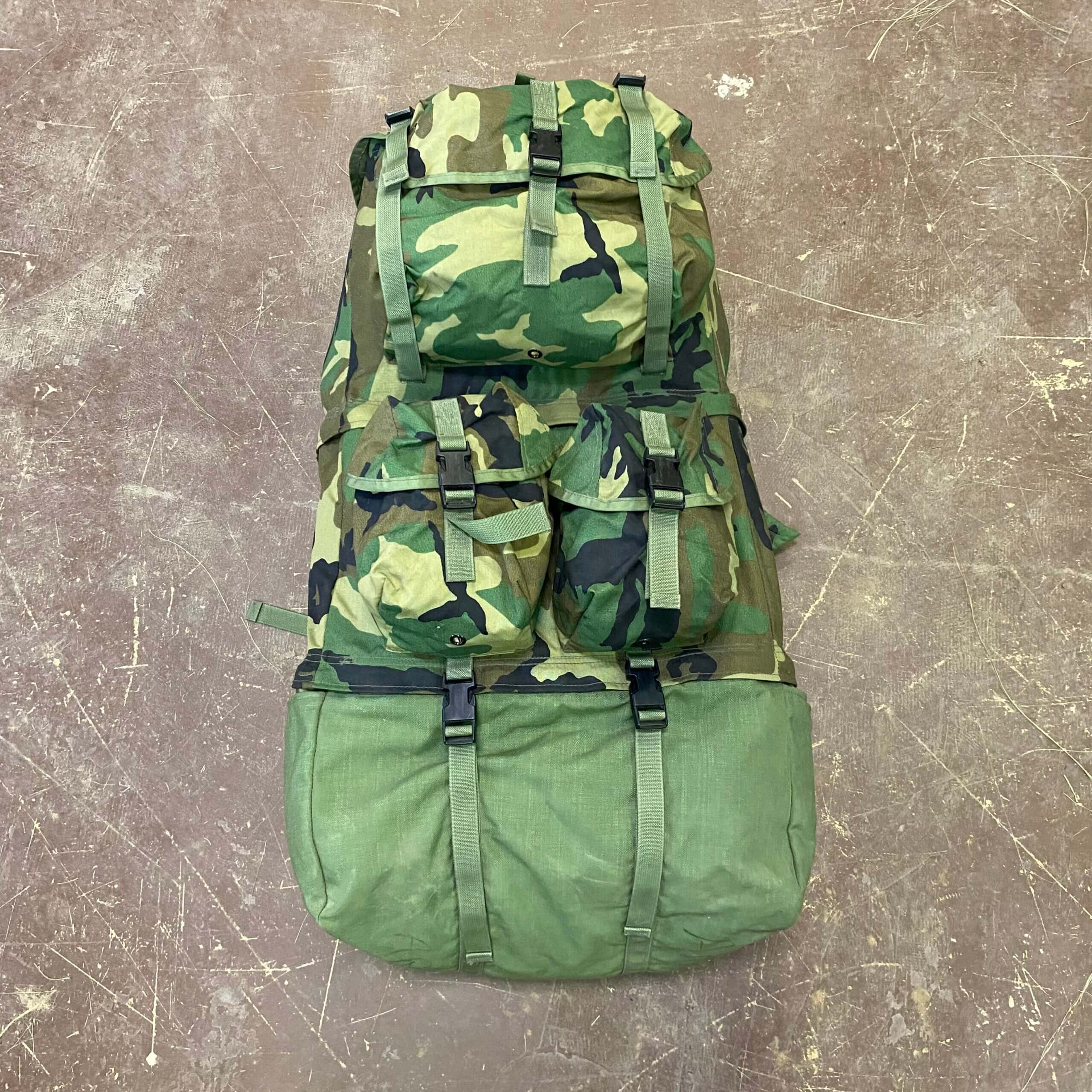 USGI Mounted Crewman Compartmented Bag, MCCEB, Woodland Camo - Venture  Surplus